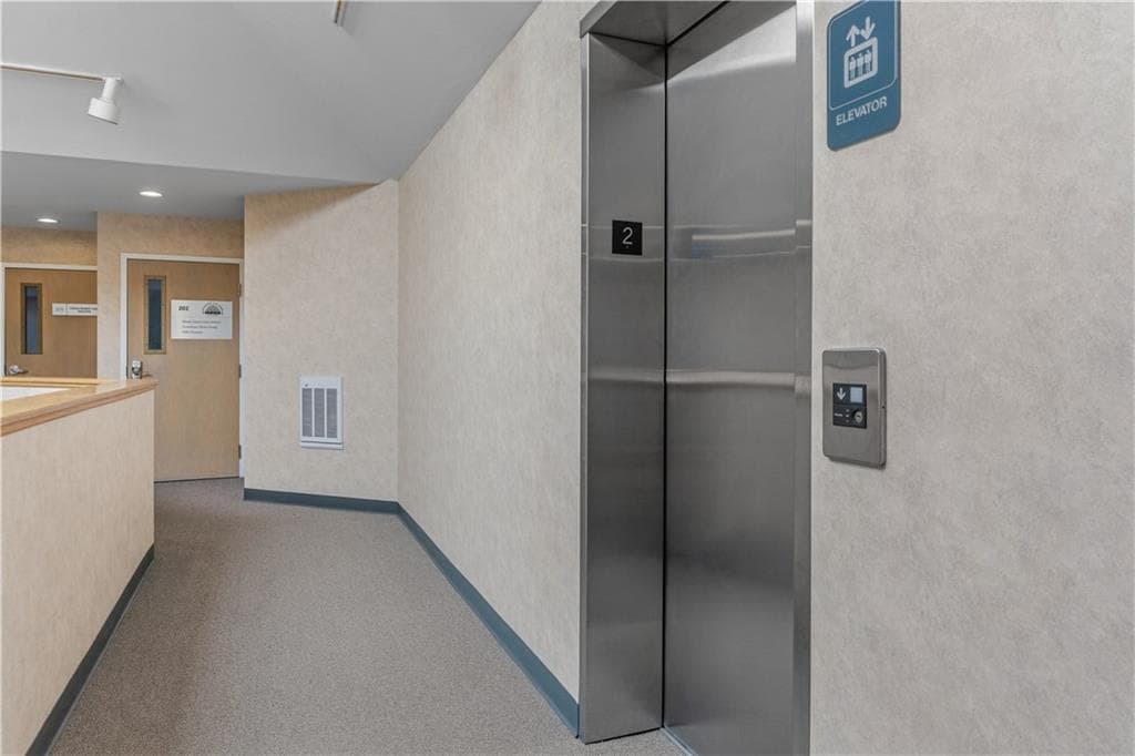 320 Phillips Street UNIT 201 photo 38