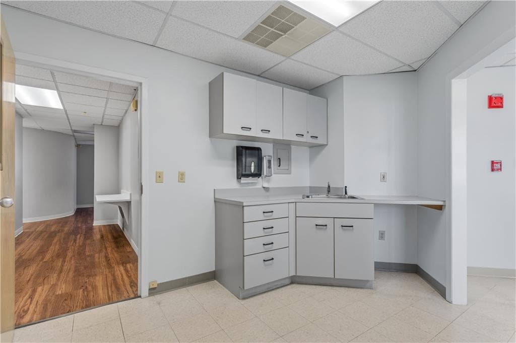 320 Phillips Street UNIT 201 photo 29