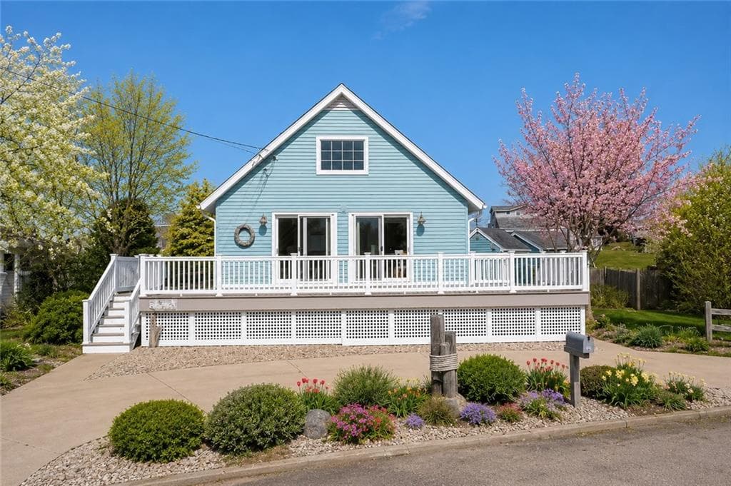 24 Redwood Drive