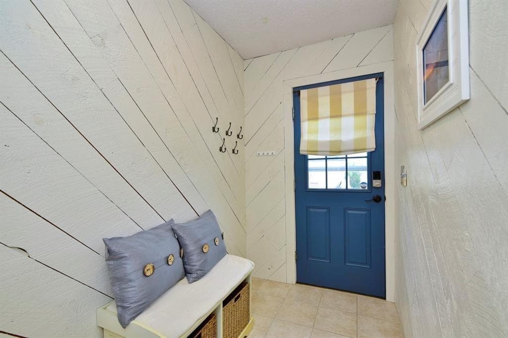 24 Redwood Drive photo 9
