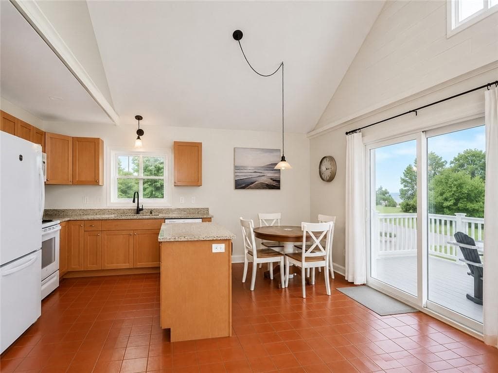 24 Redwood Drive photo 8