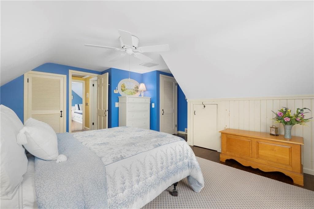 230 Kirby Avenue photo 40
