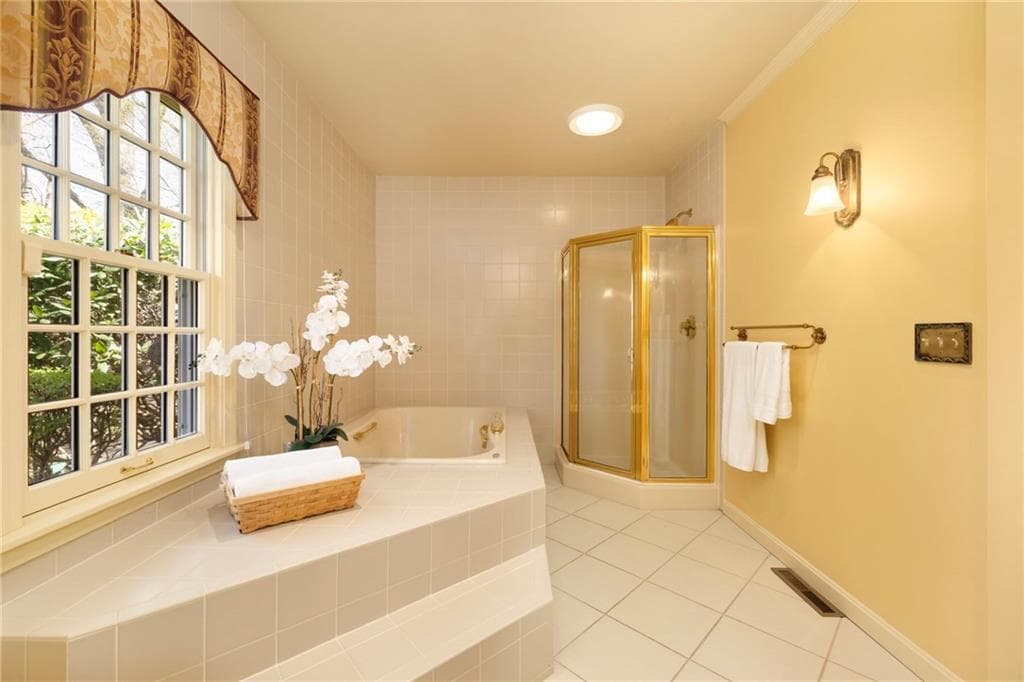 230 Kirby Avenue photo 31