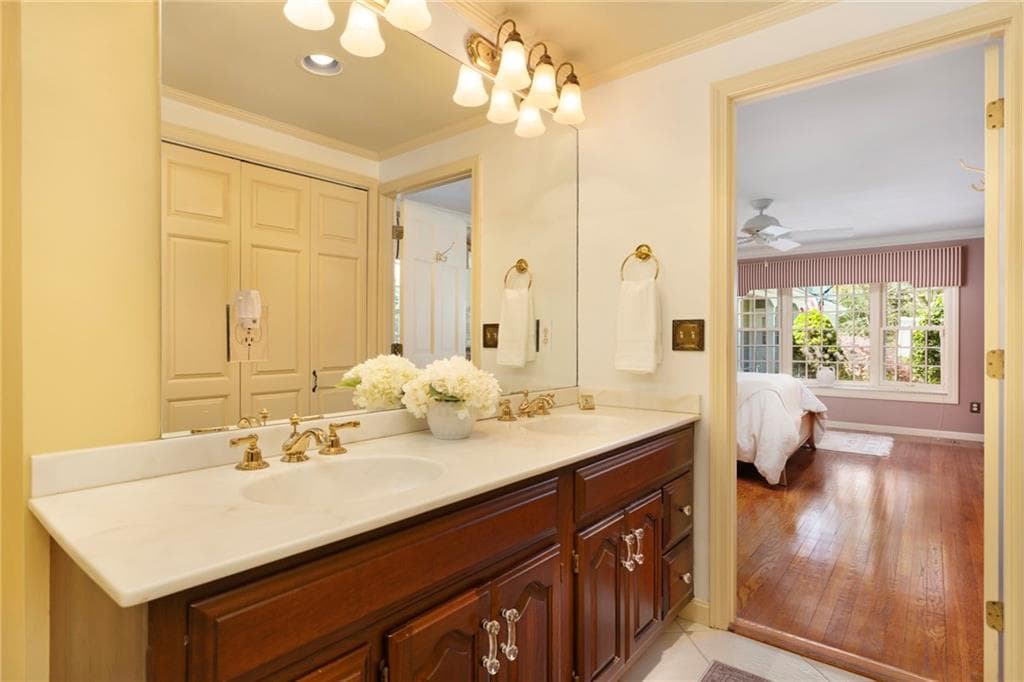 230 Kirby Avenue photo 29