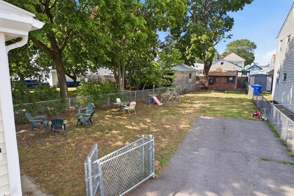 44 Warwick Road photo 23
