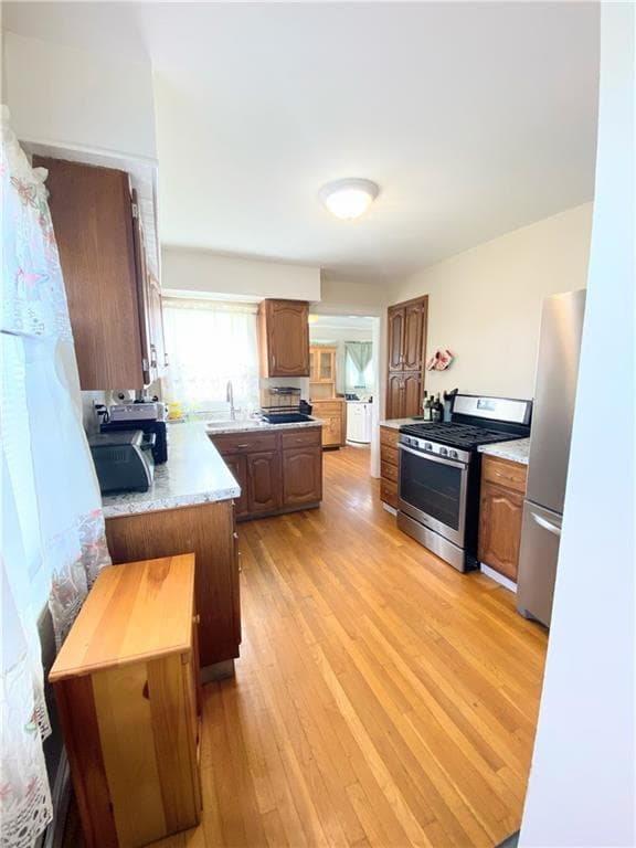 128 Fern Street photo 9