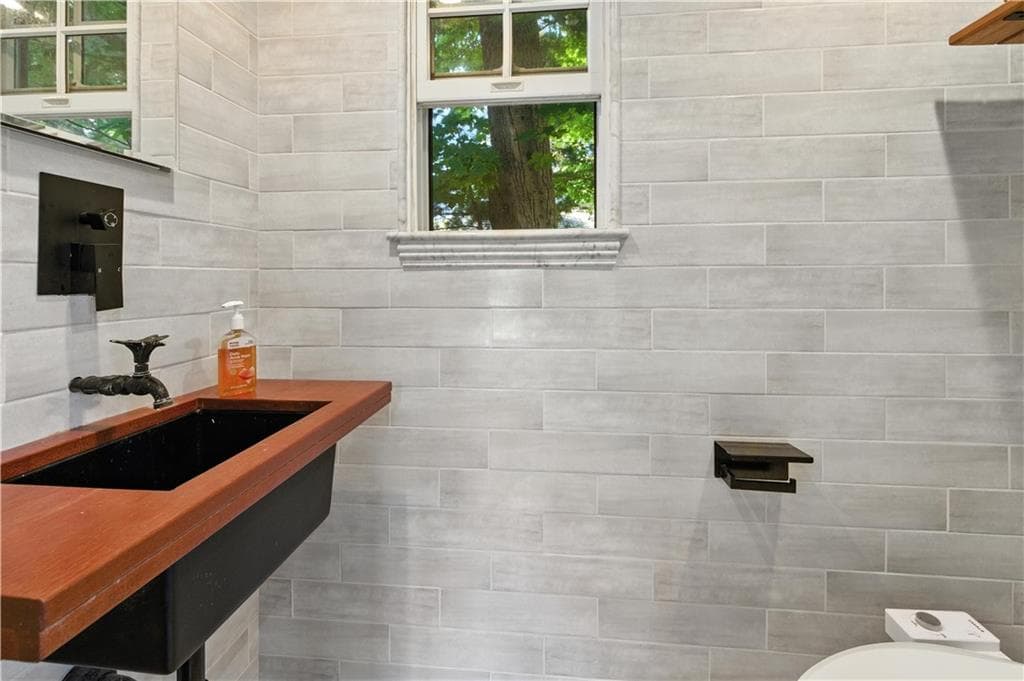 60 Avondale Road photo 29