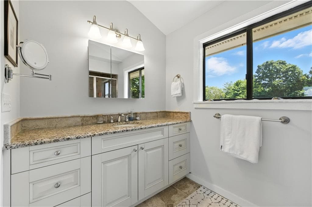 60 Avondale Road photo 21