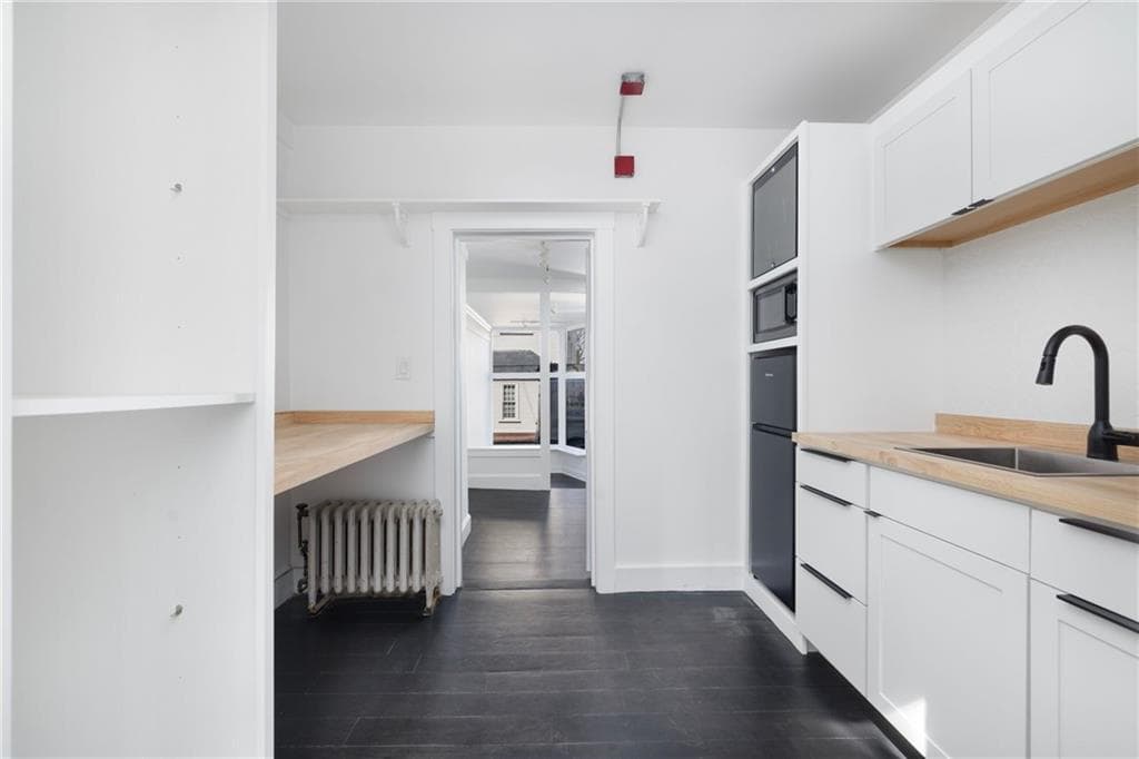 Commercial at 138 Spring Street UNIT 1, Newport, photo 23 of 26