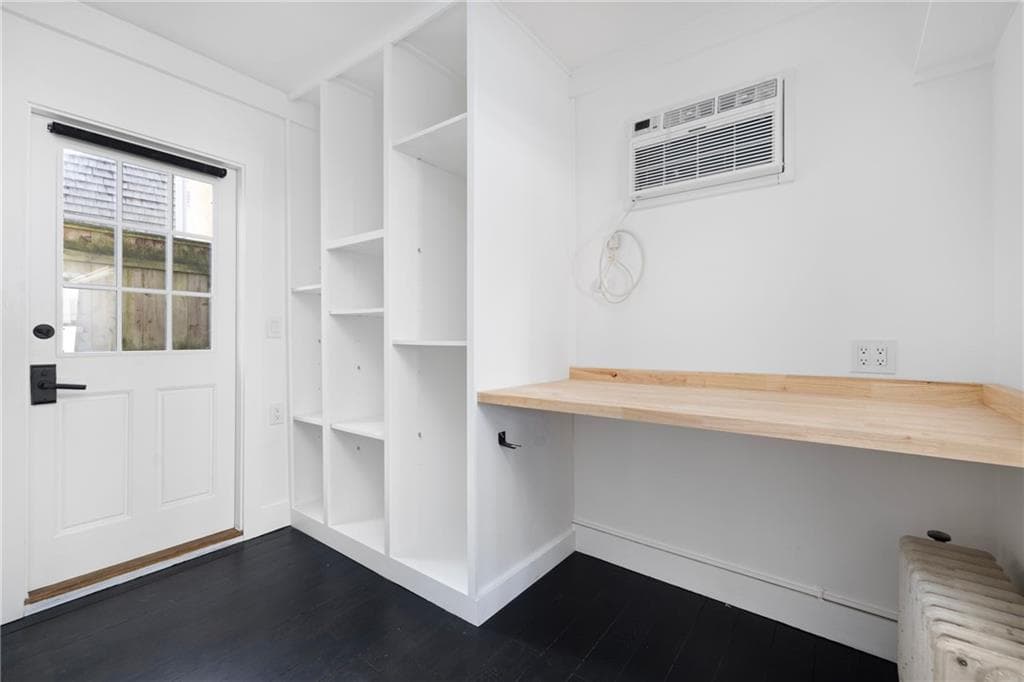 Commercial at 138 Spring Street UNIT 1, Newport, photo 24 of 26