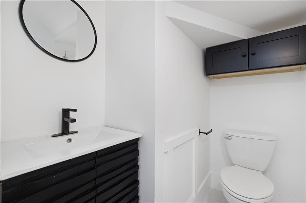 Commercial at 138 Spring Street UNIT 1, Newport, photo 18 of 26