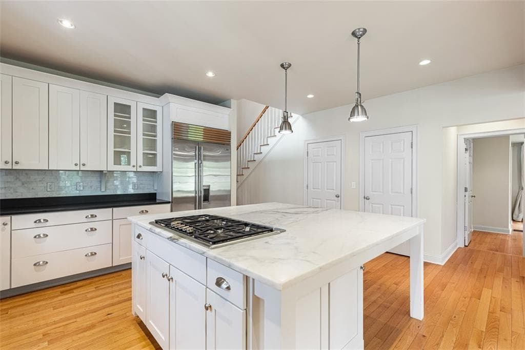 406 Blackstone Boulevard photo 13