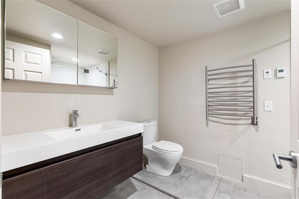 406 Blackstone Boulevard photo 43