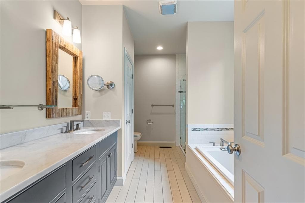 406 Blackstone Boulevard photo 26