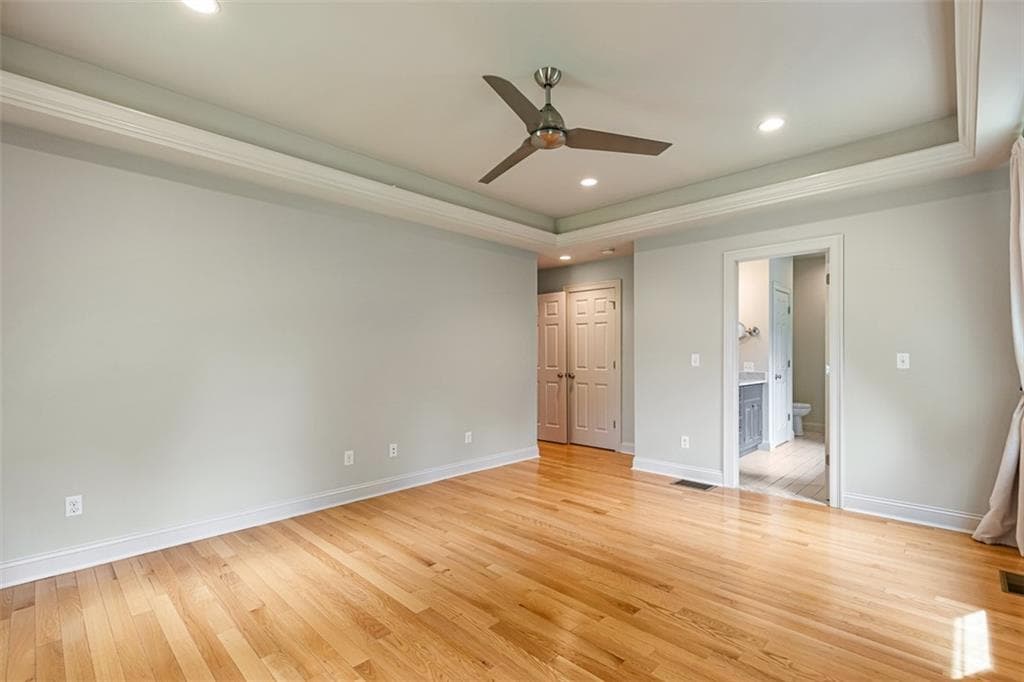 406 Blackstone Boulevard photo 24