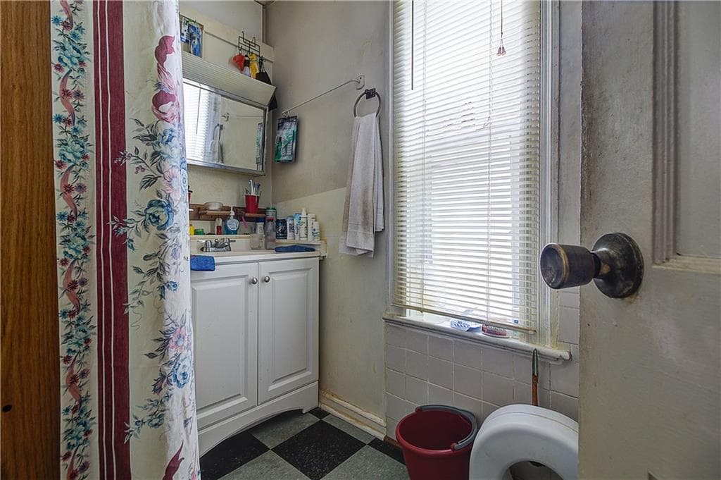 Multi Family at 216 Ocean Street, Providence, photo 9 of 25