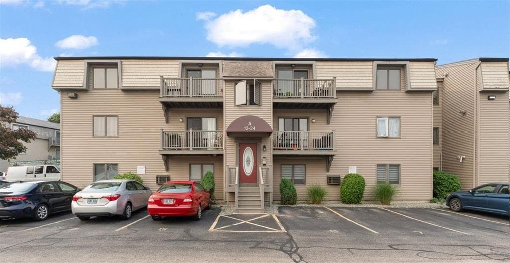 13 Village Court UNIT 13