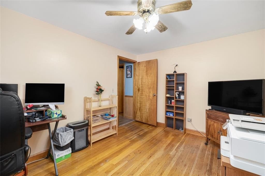 28 Lincoln Avenue photo 23