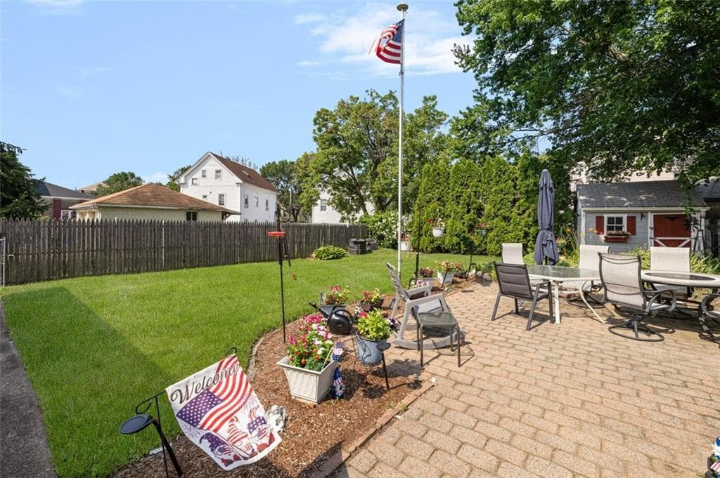28 Lincoln Avenue photo 34