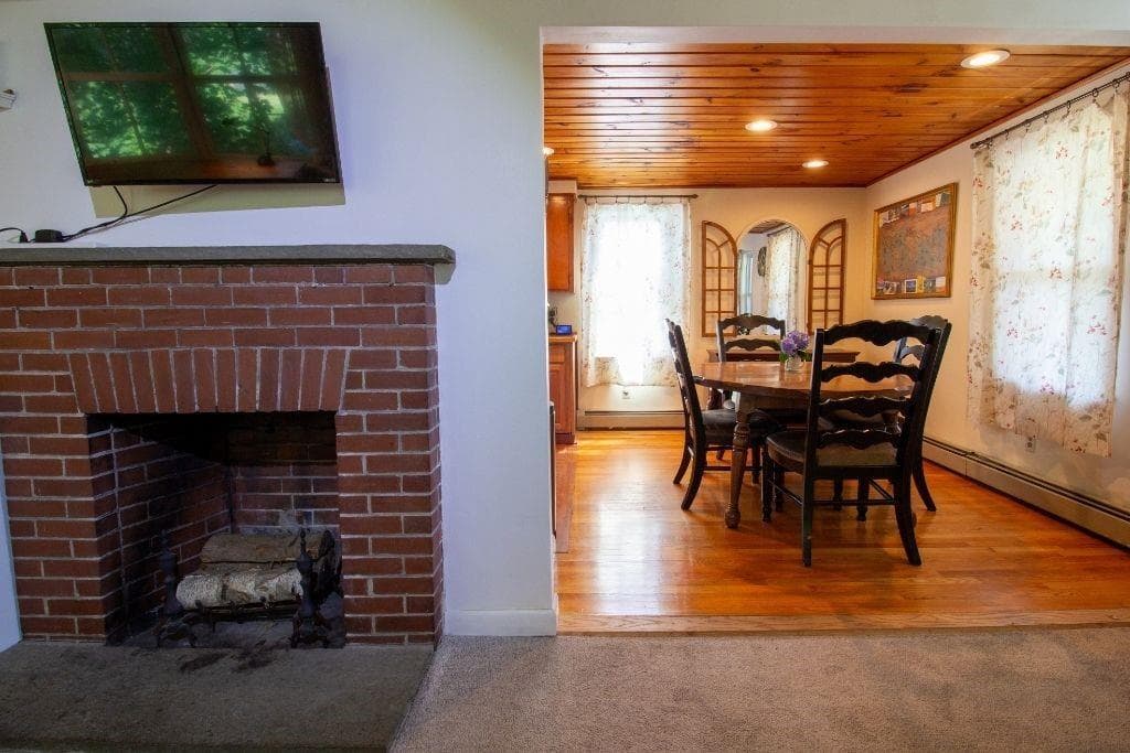 Single Family Residence at East Providence, photo 7 of 18