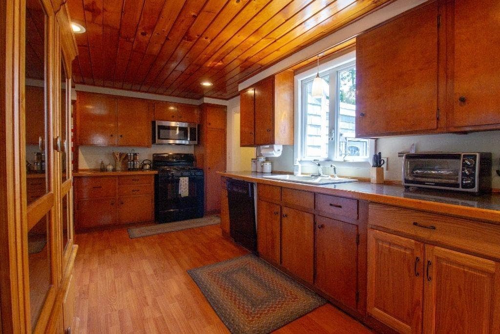 Single Family Residence at East Providence, photo 3 of 18