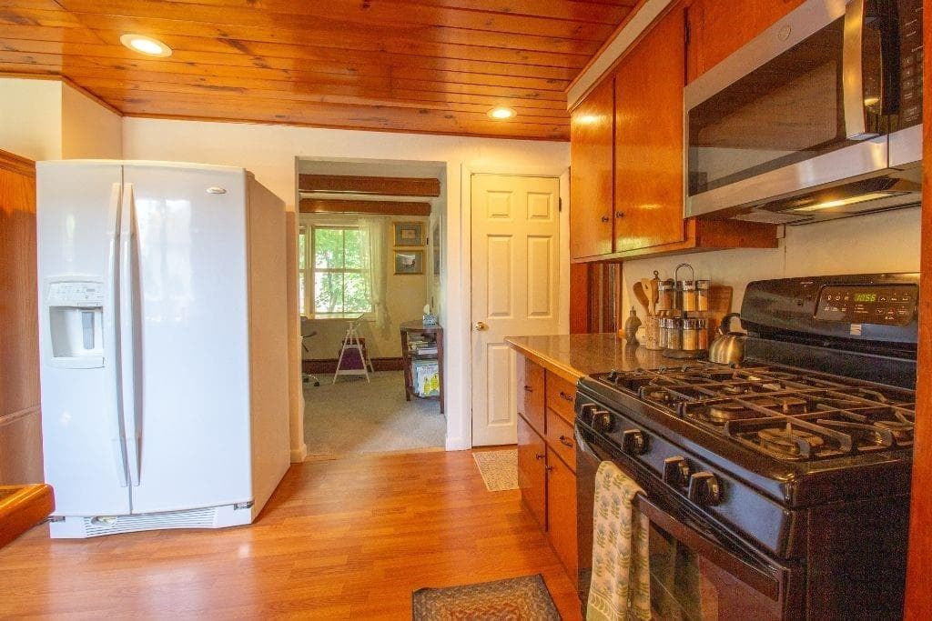 Single Family Residence at East Providence, photo 4 of 18