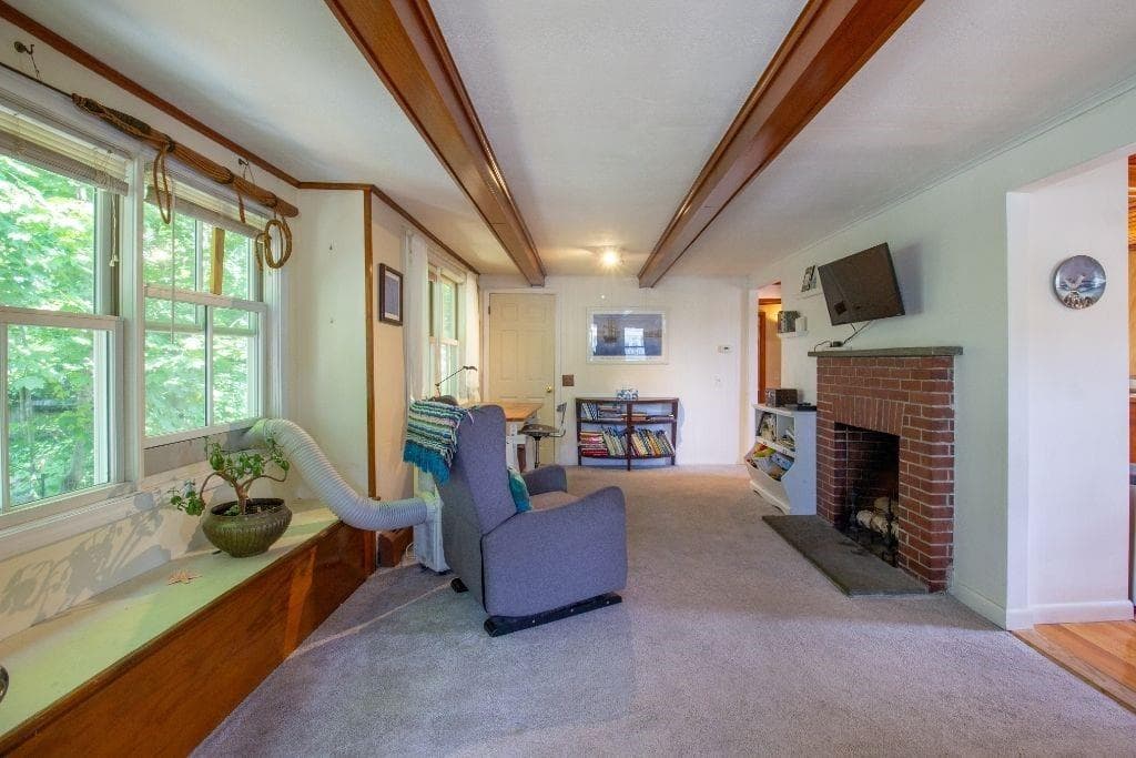 Single Family Residence at East Providence, photo 8 of 18