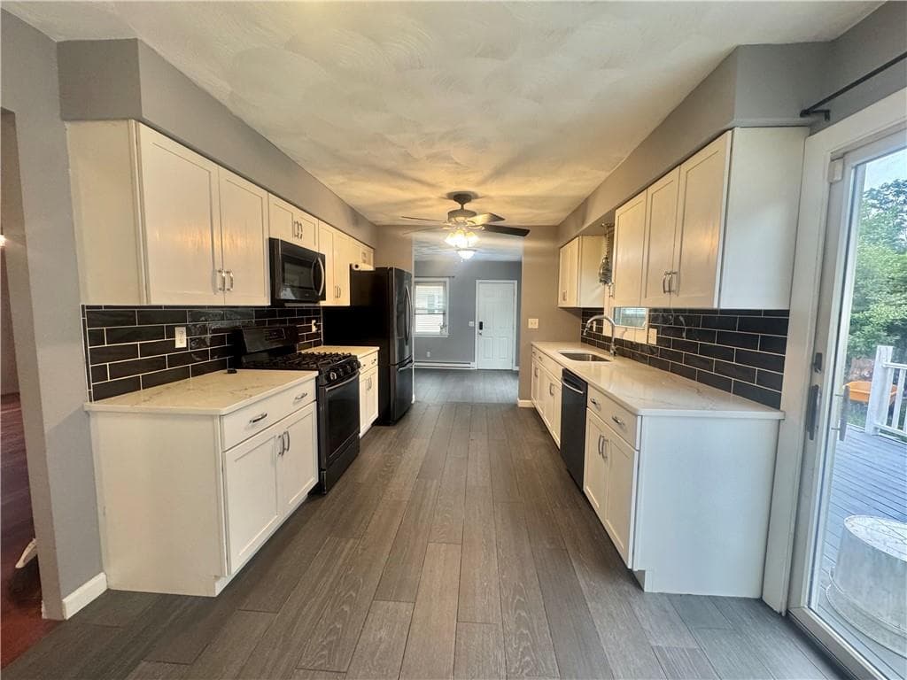 Single Family Residence at 42 Locust Glen Drive, Cranston, photo 6 of 22