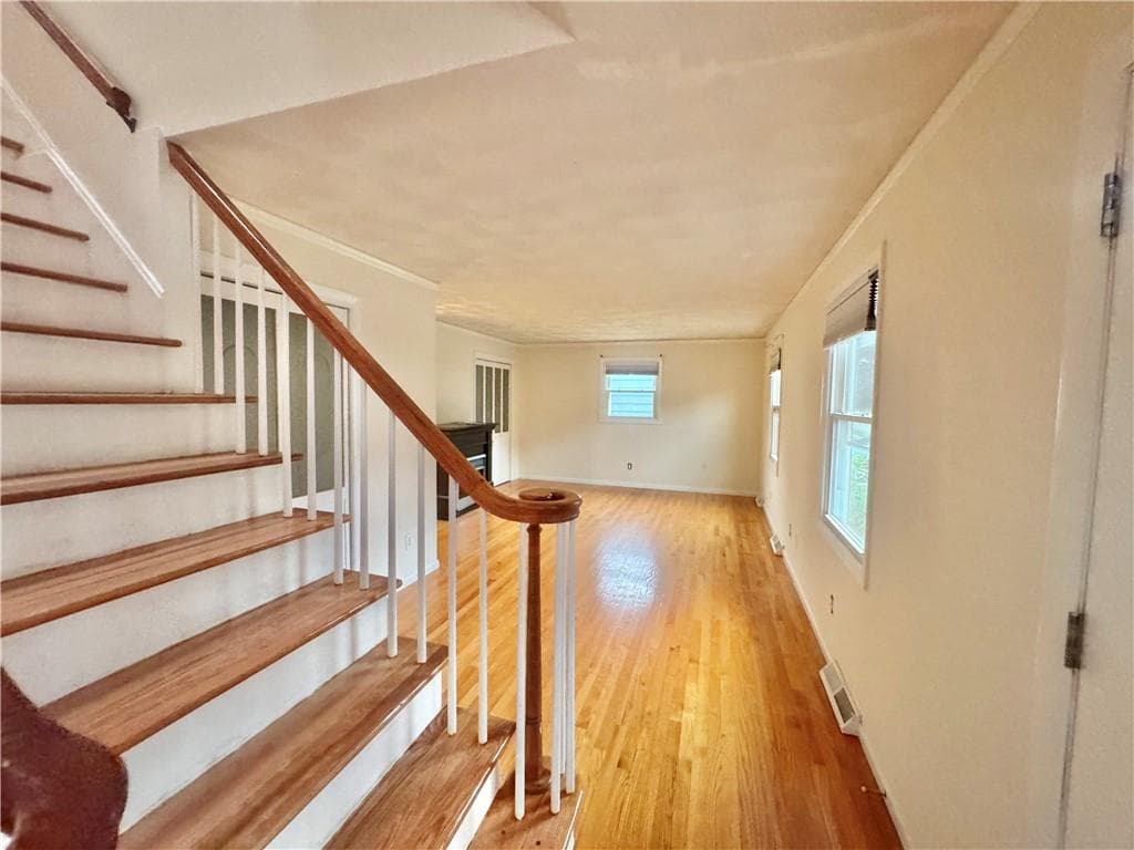 Single Family Residence at 42 Locust Glen Drive, Cranston, photo 3 of 22