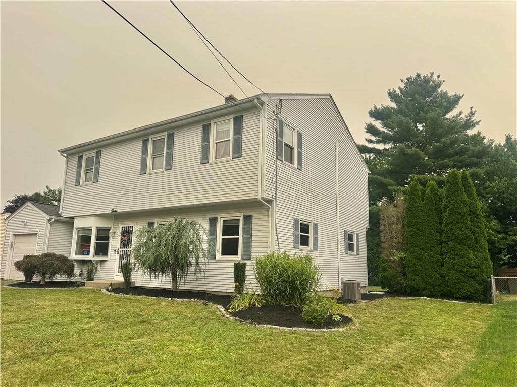 Single Family Residence at 42 Locust Glen Drive, Cranston, photo 21 of 22