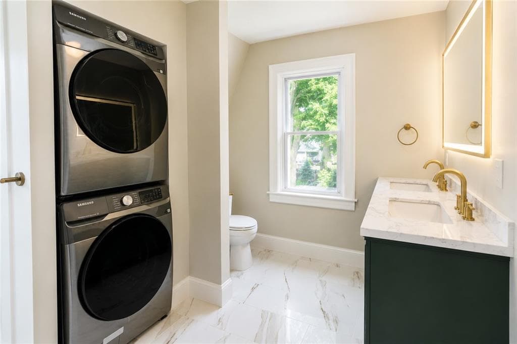 Single Family Residence at 15 Redfern Street, North Providence, photo 14 of 43