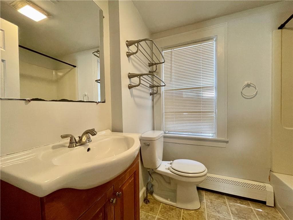 42 44 East Transit Street photo 6