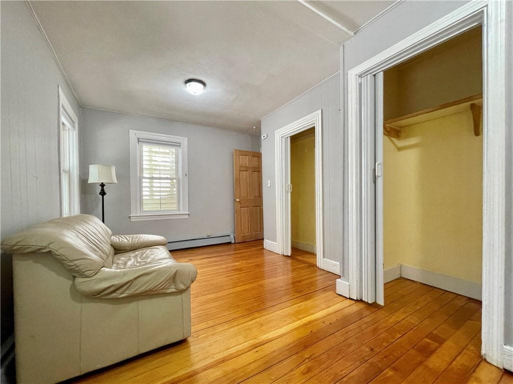 42 44 East Transit Street photo 4