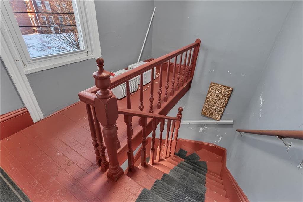 38 Mitchell Street photo 43