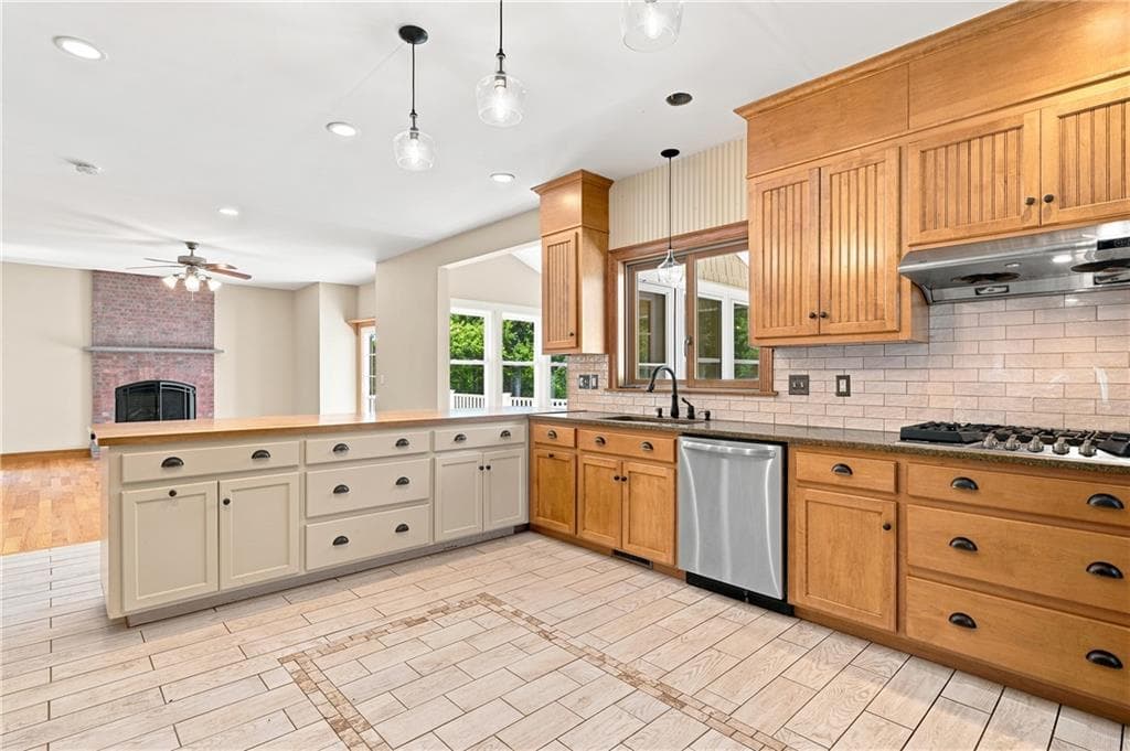 45 Pine Swamp Road photo 3