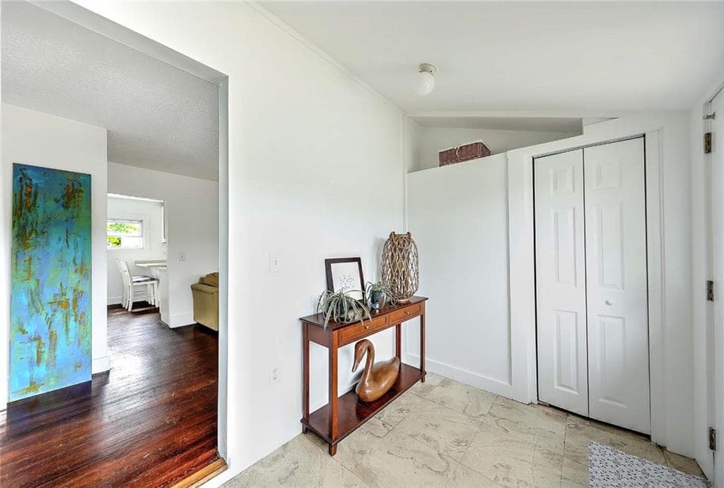 59 Booth Avenue photo 12