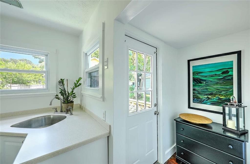 59 Booth Avenue photo 25