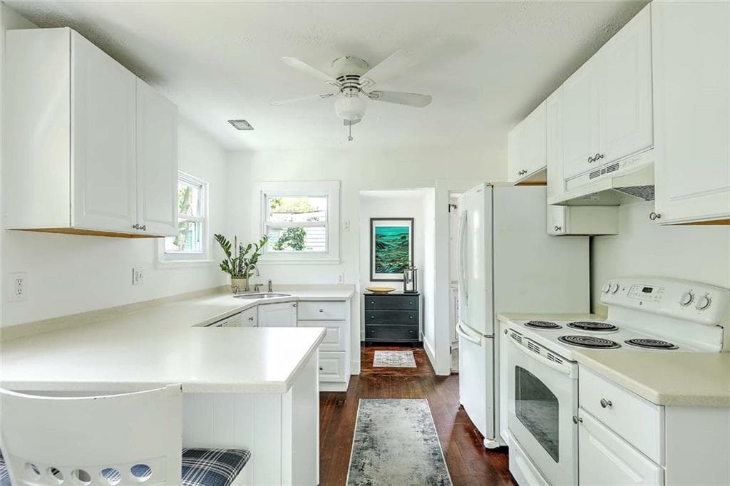 59 Booth Avenue photo 21