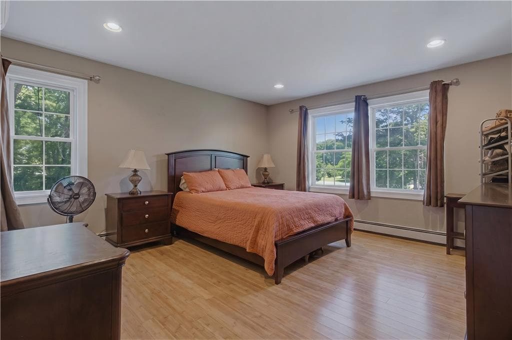 Single Family Residence at 2446 Plainfield Pike, Johnston, photo 17 of 20