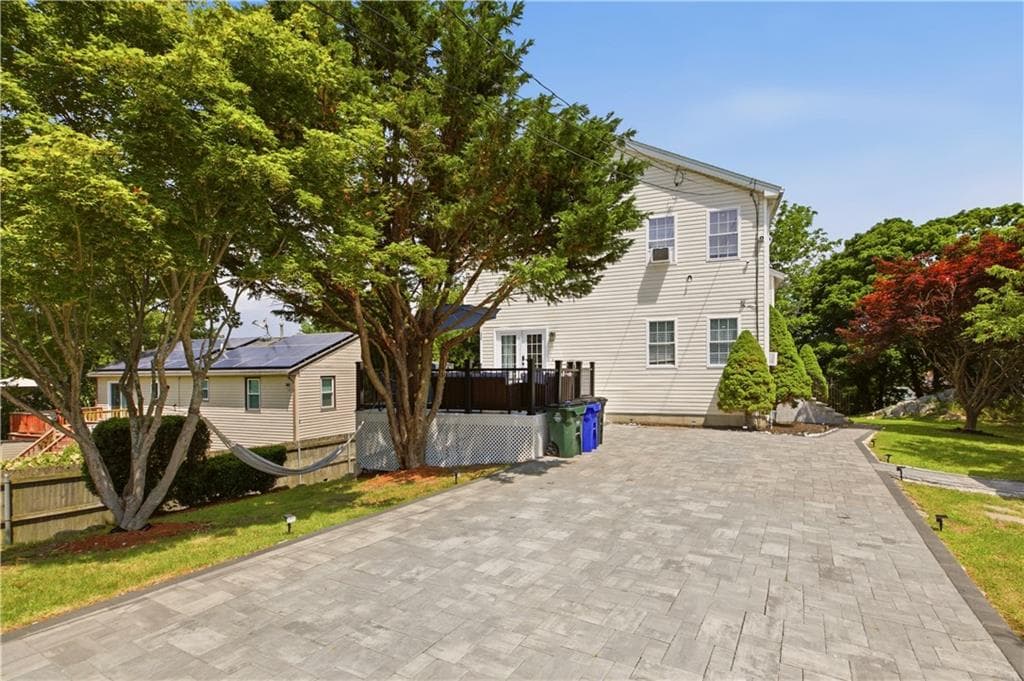 724 Woodman Street photo 39