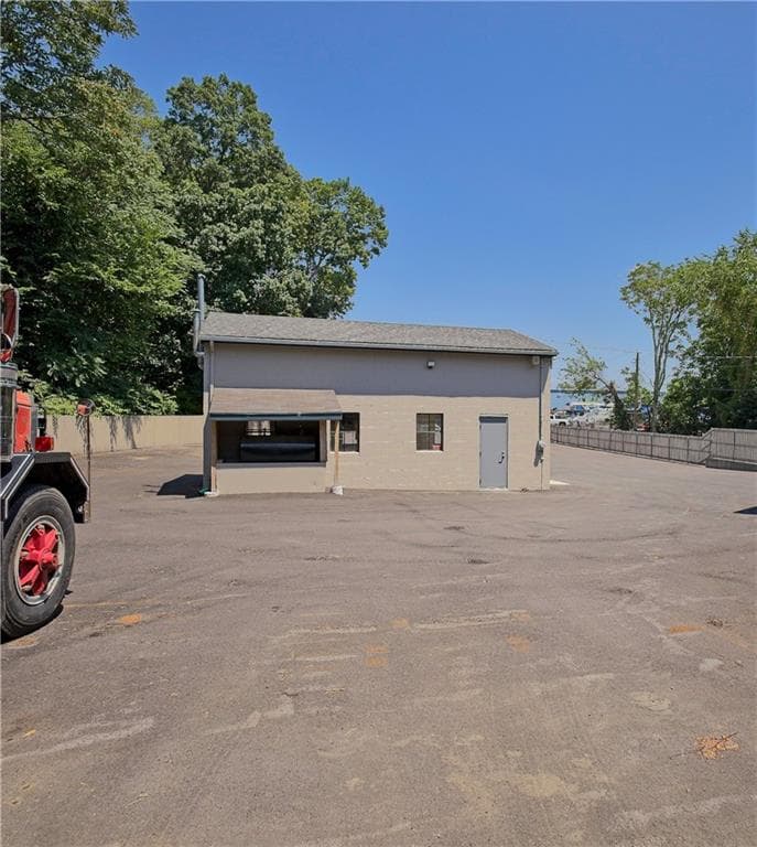 41 Starr Street photo 17