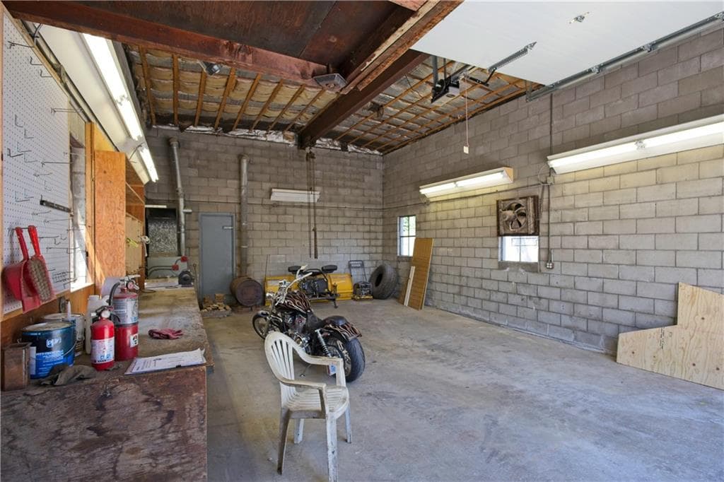 41 Starr Street photo 8