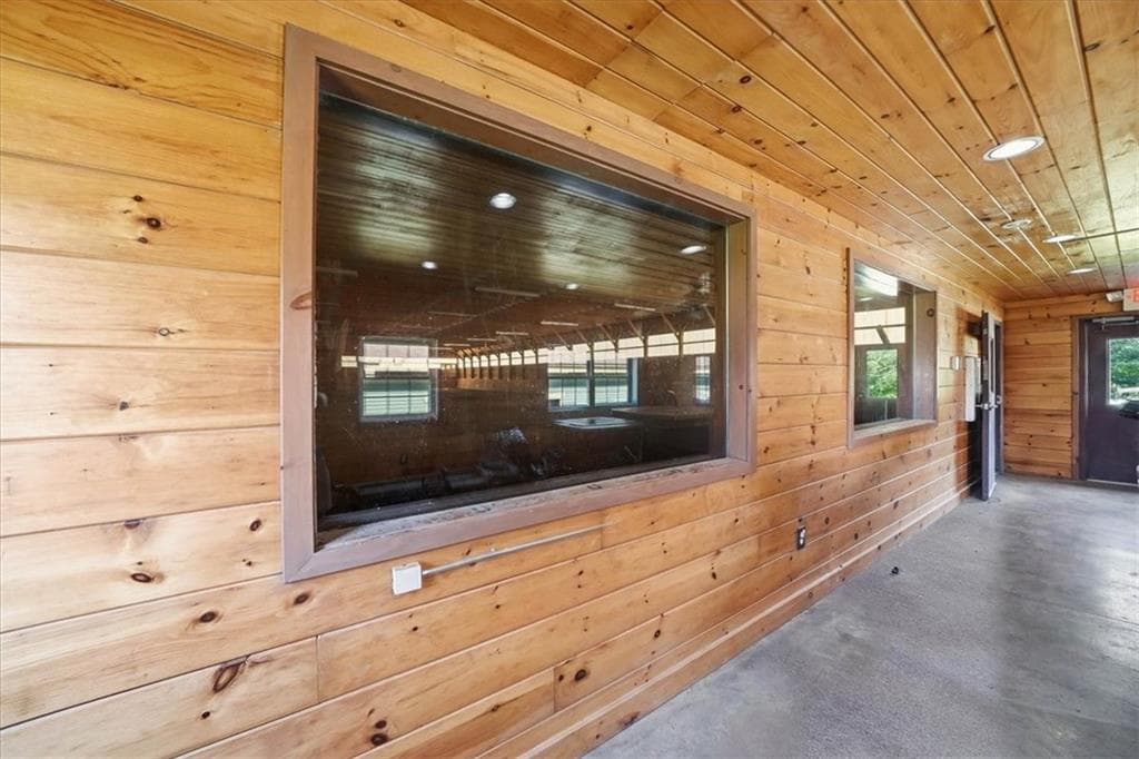 32 Equestrian Way photo 47