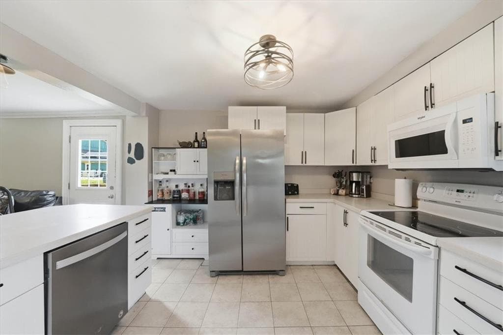 32 Equestrian Way photo 10