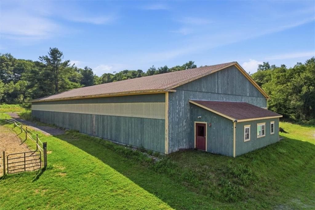 32 Equestrian Way photo 44