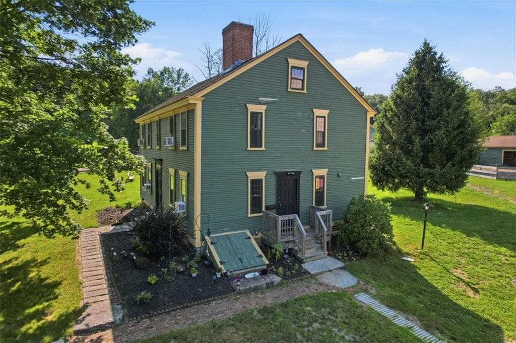 32 Equestrian Way photo 4