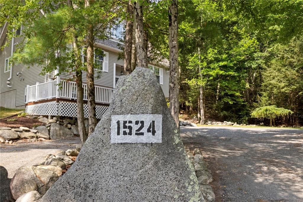 1524 Round Top Road photo 2