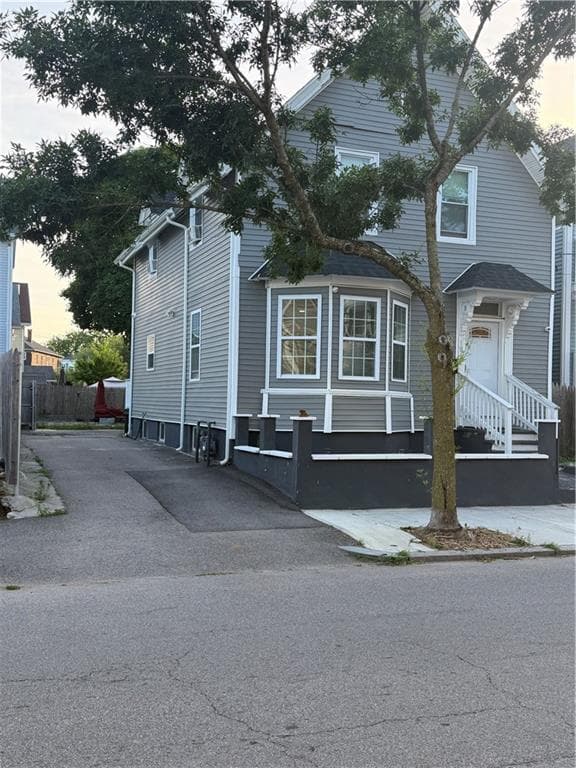 124 River Avenue photo 6