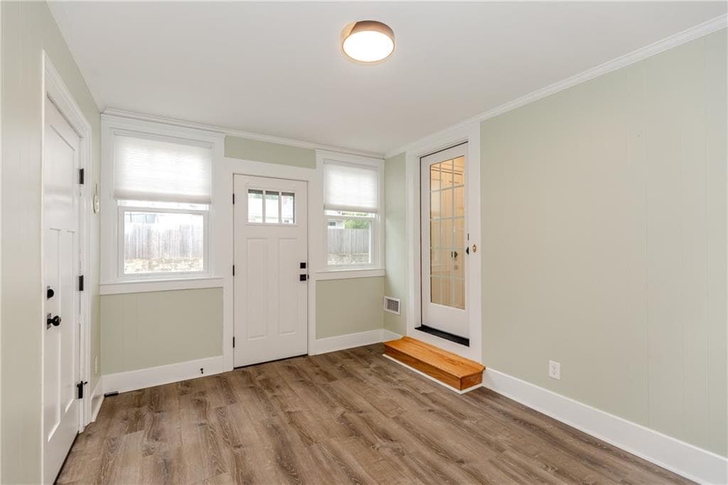 8 Barnes Street photo 3