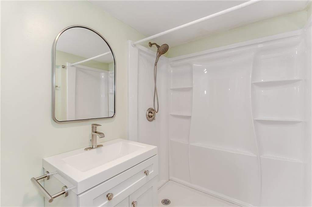 8 Barnes Street photo 32